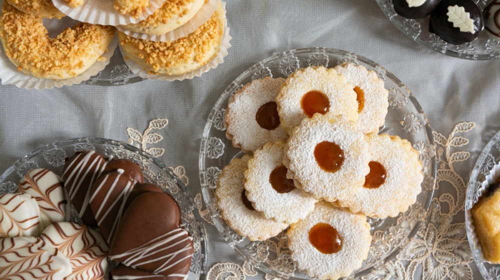 Η πρωινή συνήθεια που θα σε κάνει να θέλεις να τρως γλυκά όλη την ημέρα